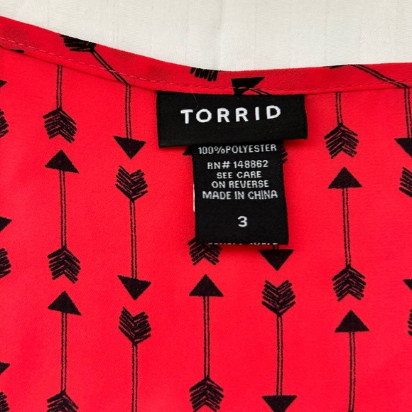 ❤️ Torrid Arrow Tank ❤️ - Picture 2 of 5